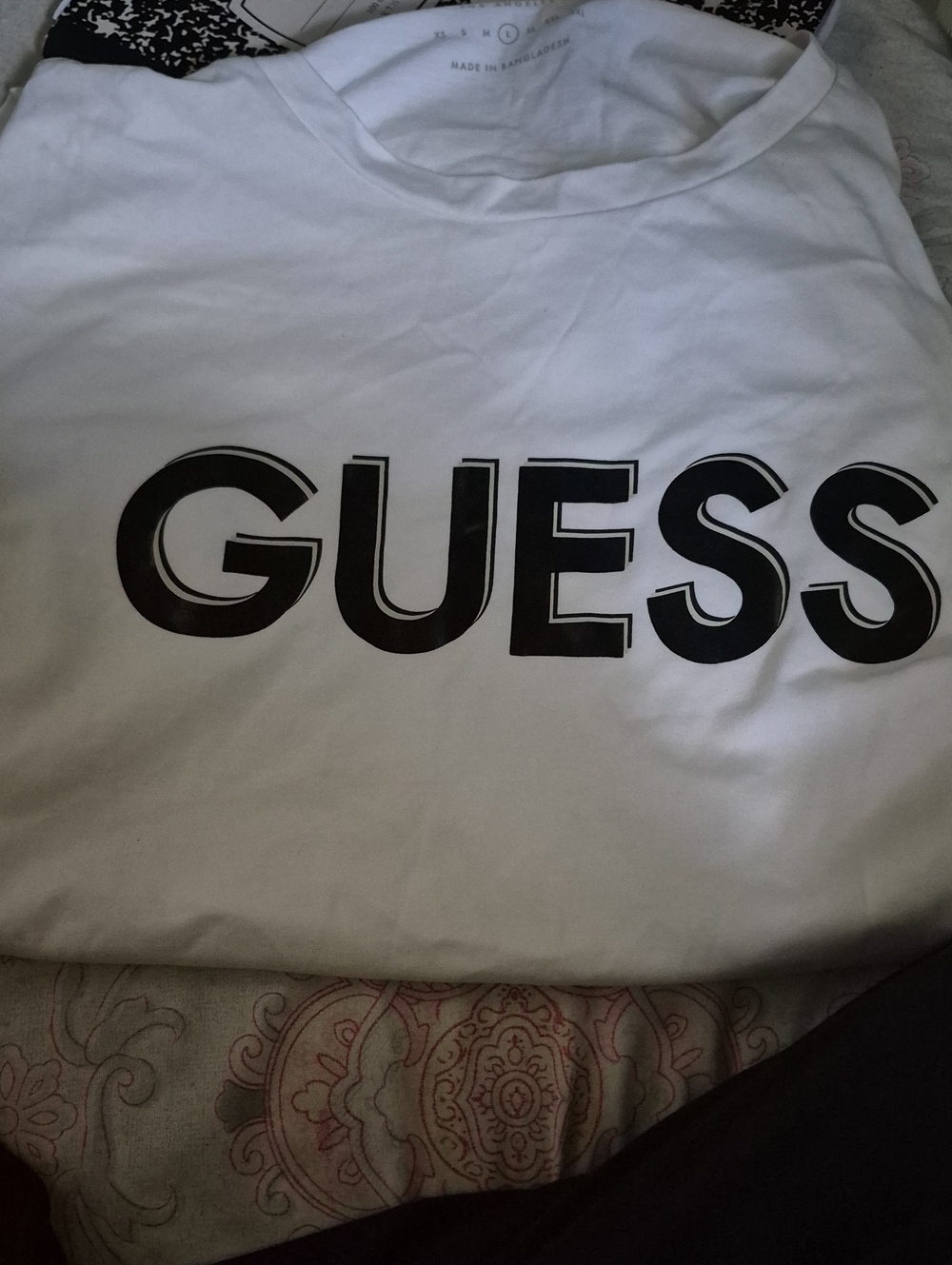 Brand New GUESS Classic Black Spellout White Logo Tee NWT